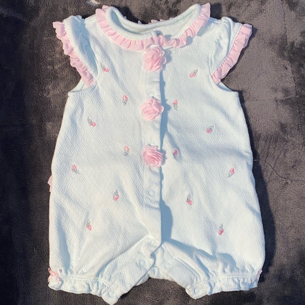 Baby clothes